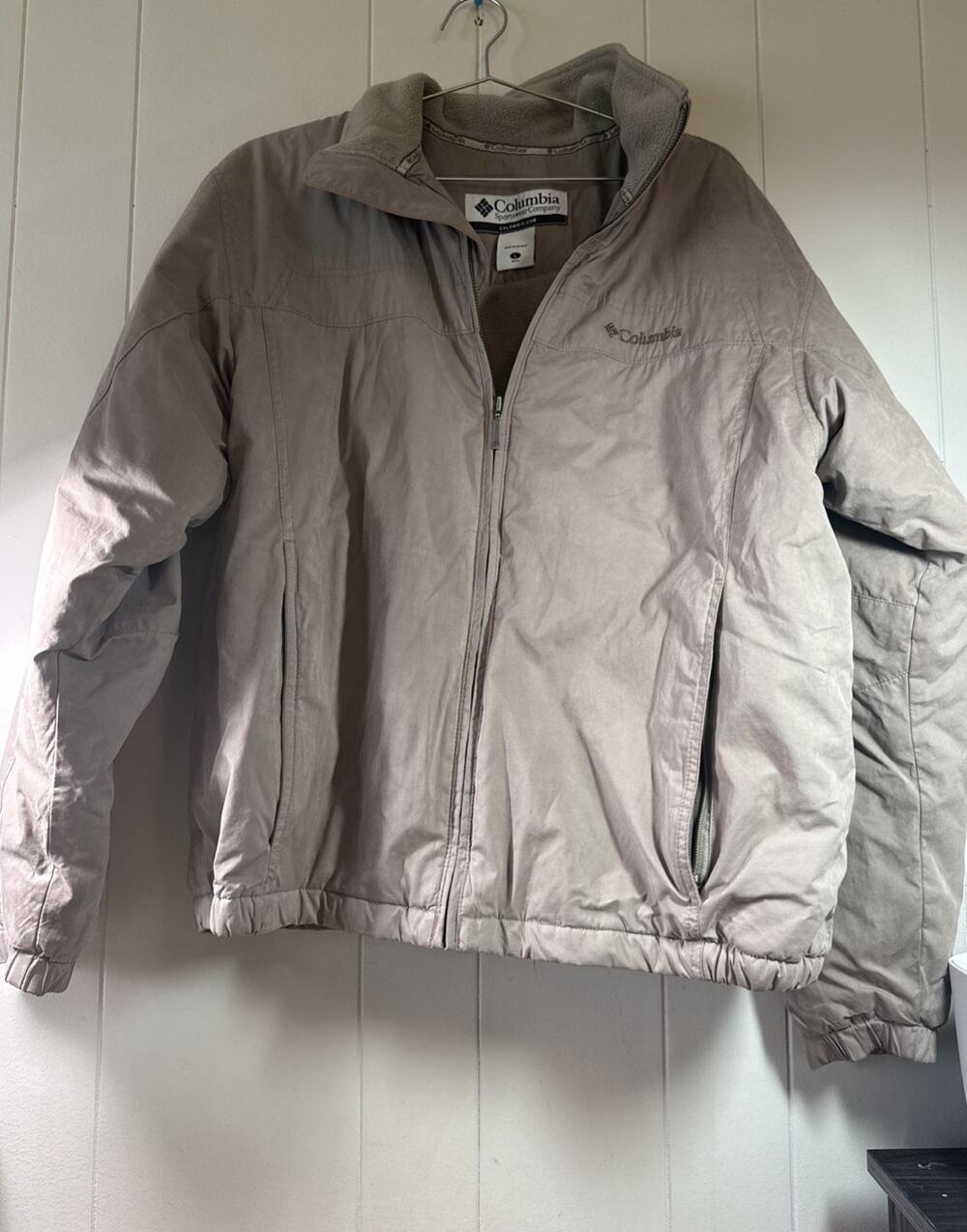 Columbia Men’s size L Down insulated Winter Coat Beige RN 69724